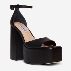 Steve Madden Black Platform Sandals